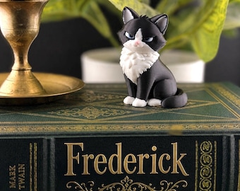 Frederick  The Cat, He Loves Bacon!! (60mm Tall)