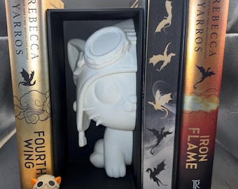 Estantería con forma de gato y casco de vuelo: decoración impresa en 3D de PLA.