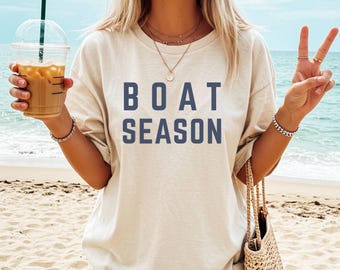 Maglietta per la stagione delle barche, maglietta estiva, maglietta nautica, regalo per diportisti, abbigliamento per le vacanze, maglietta per la nautica, maglietta per il lago, maglietta per la cabina, atmosfera del lago