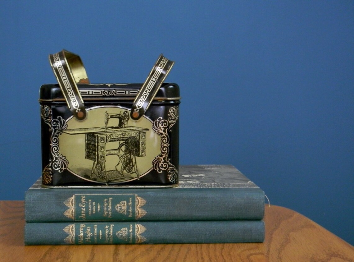 Vintage Singer Sewing Tin Box Etsy