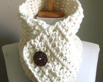 Chunky Crochet women Scarf, Men Scarf, Women Cowl, Men Cowl, Vegan Scarf, Button Winter Scarf Women, Men Winter Scarf Scarf Ready to Ship