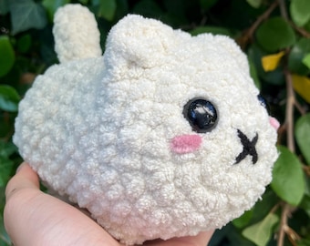 Crochet Cat Plushie: Handmade White Amigurumi Kitty - Soft Kawaii Plush
