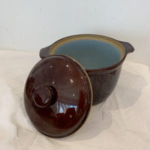 ヴィンテージ 1950年代 デンビー ホームステッド ブラウン ストーンウェア ビーンポット • 素朴なミッドセンチュリー 蓋付きキャセロール • 22cm