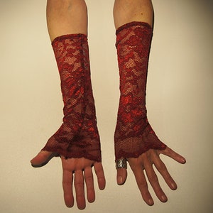 Poignets Poignets Burning Man Mode Gants en dentelle rouge Gants sans doigts Wiccan Accessoire vestimentaire Accessoire Taille unique image 8