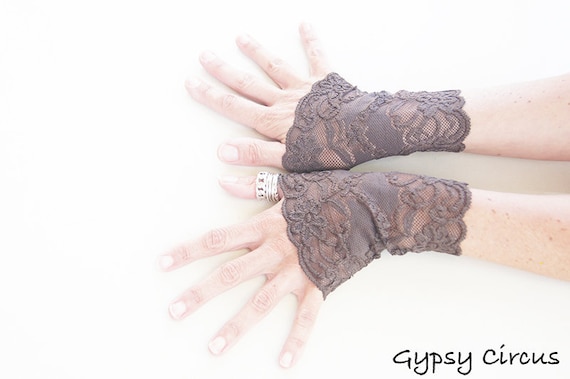 Brown lace clearance fingerless gloves