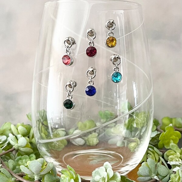 THE CROWD FAVORITE Stemless Glass Wine Charms Set of 6