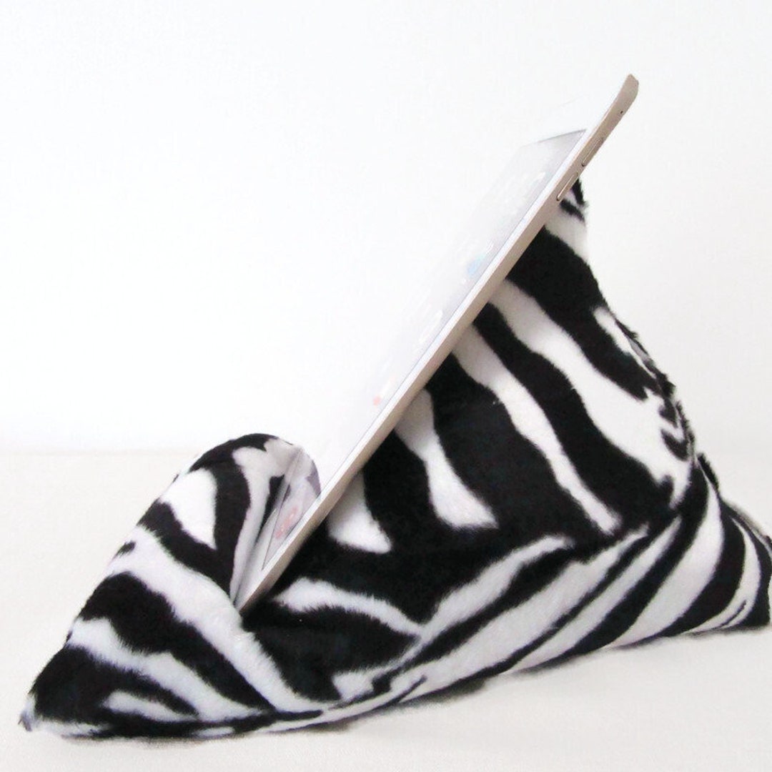 IPad Faux Fur Pillow Hands Free Tablet Cushion Etsy 日本
