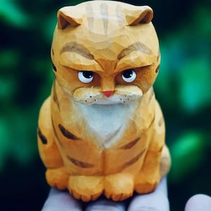 Handmade Wooden Angry Cat Figurine | Hand carved Wooden  cat statue | Cute cat desk decor | Mini wooden cat statue gift