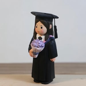 Personalized Wooden Graduation Sculpture: Handmade College Keepsake
