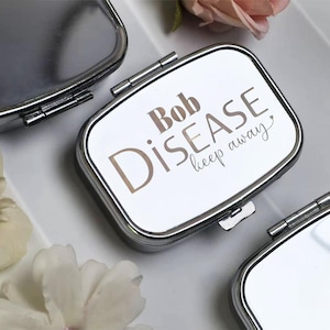 Pastillero de viaje de metal grabado - Pastillero personalizado