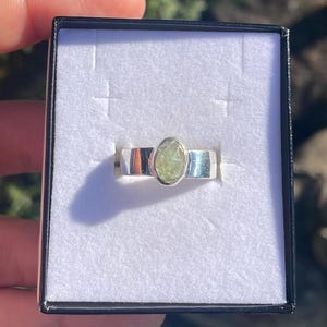 Peridot gem silver ring