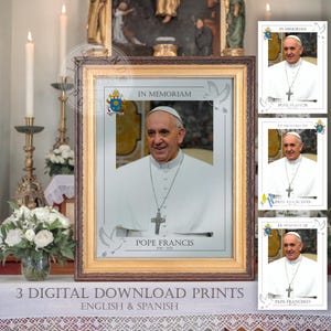 Op de afbeelding: Drie digitale afdrukbare gedenkbeelden van paus Franciscus. De afbeeldingen zijn in een gouden lijst met een witte achtergrond. De tekst "In Memoriam" en "Pope Francis" is op de afbeeldingen gedrukt. De afbeeldingen zijn in het Engels en Spaans.