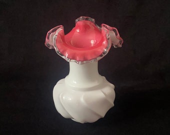 Peach Wave Crest Vase by Fenton