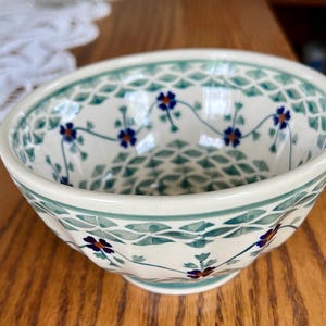 Original Polish Pottery handcrafted by Manufaktura in Bolesławiec, Poland.  Pattern is Woven Pansies and signed by  artist, B. Garczynska