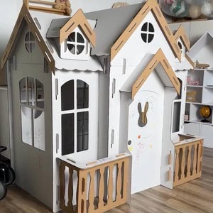 Casa DIY. Casita de juegos. Casa de juegos de interior. Casita de cartón para niños. Casita de juegos de interior. Casita de juegos de exterior. Casita de juegos para niños.