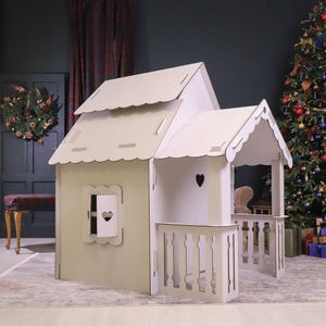 Casita de juegos para niños con manualidades creativas. Casita de cartón «Casa de cartón para construir y colorear» // Casita de juegos. Casa de princesas XXL