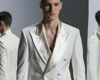男性用ホワイトダブルブレストスーツ - クラシックなエレガンスと時代