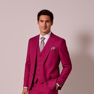 Men&#39;s Pink Three Piece Suit - Stylish Formal Attire for Any Occasion, Formal Attire, Prom And Party Suit, Business Suit, Men Wedding Suit.
