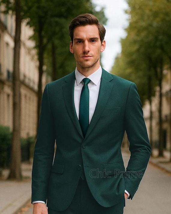 Bottle Green Suit: Slim Fit Two-Piece Wedding Suit