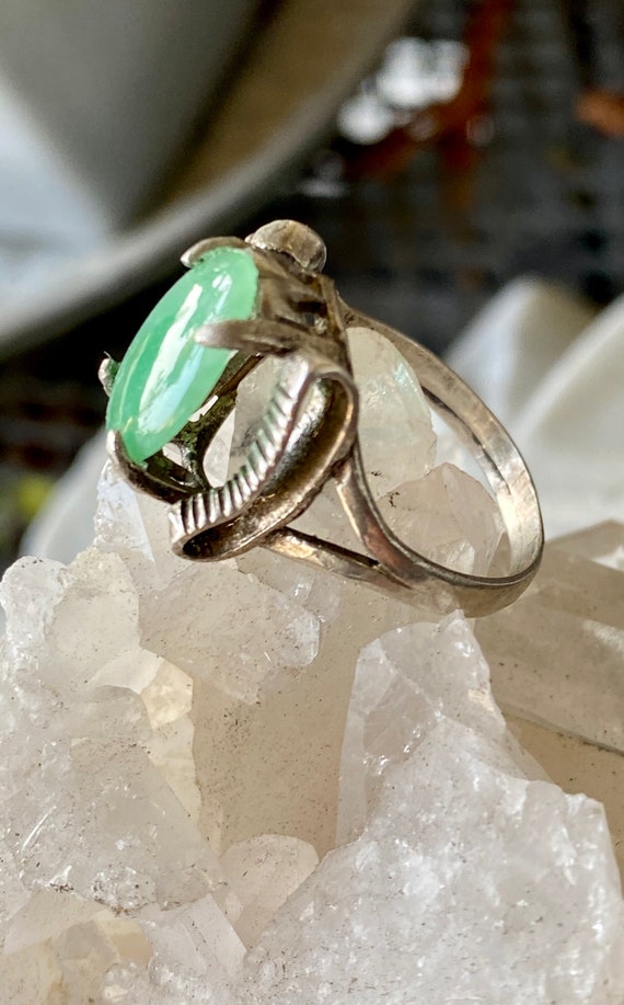 Art Deco Green Jade Sterling Silver Vintage Ring - image 3