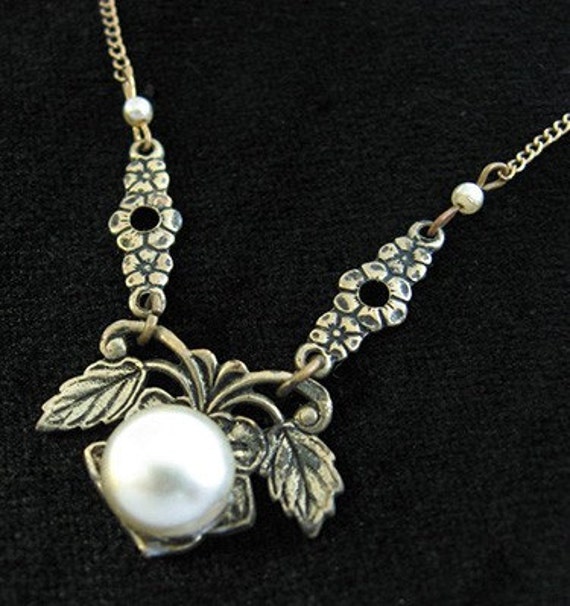 Items similar to 1930s DECO Pearl Brass FLOWER Vintage NECKLACE on Etsy