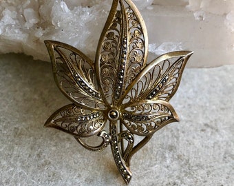 Beautiful Sterling Silver Marcasite Maple Leaf Vintage Brooch