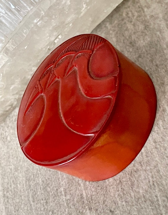 Authentic 1920s Art Deco Carved Bakelite Vintage … - image 2