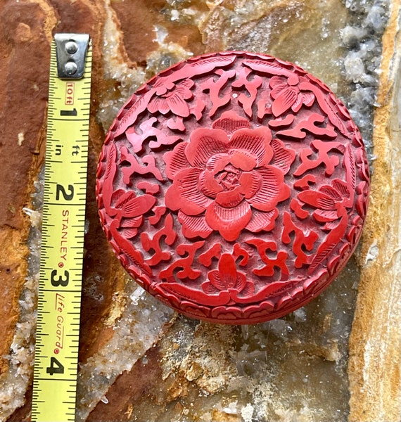 Deeply carved red cinnabar vintage jewelry trinke… - image 2