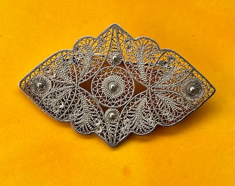 Beautiful Art Nouveau Sterling Silver Filigree Vintage Antique Brooch