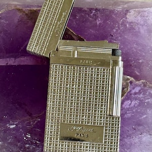 Elegant S.T. Dupont Ligne 2 Silver Diamond Head Lighter Paris France