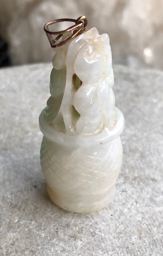美しい中国彫刻翡翠 14kt ゴールド ヴィンテージペンダント - Etsy 日本
