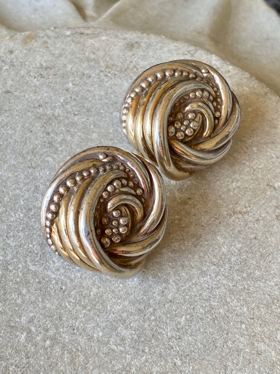 Heard Artist Vintage Native American Zuni Coral Spiral Sterling Silver Earrings Heard Artist Vintage Native American Zuni Coral Spiral Sterling Silver Earrings