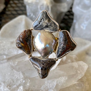 Artisan Shark Teeth Blister Pearl Sterling Silver Vintage Ring