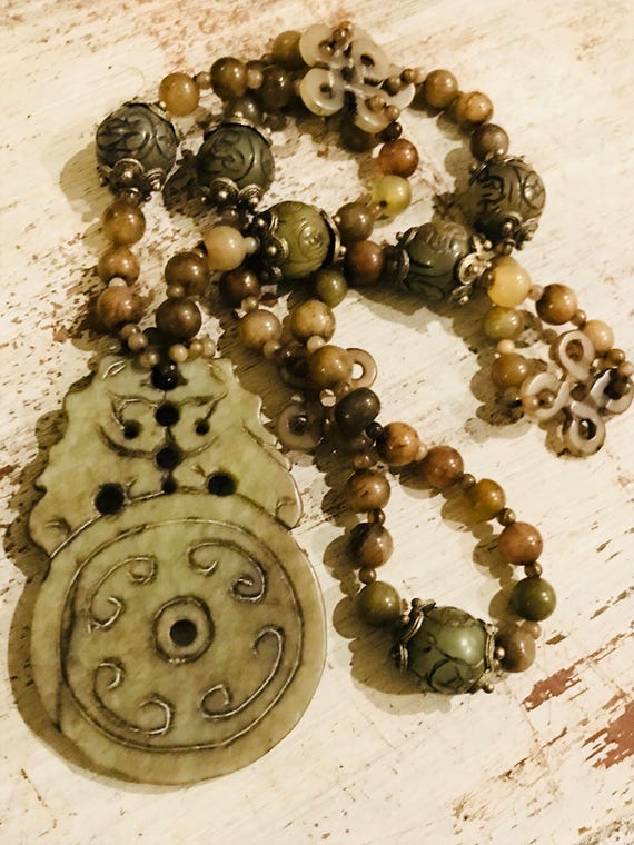 Carved Tibetan Jade Beads Fu Dragons Jade medalli… - image 3