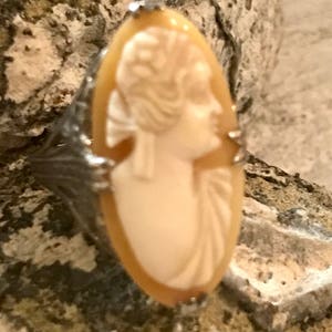 Elegant Art Deco Sterling Silver Filigree Carved Shell Cameo Vintage Antique Ring