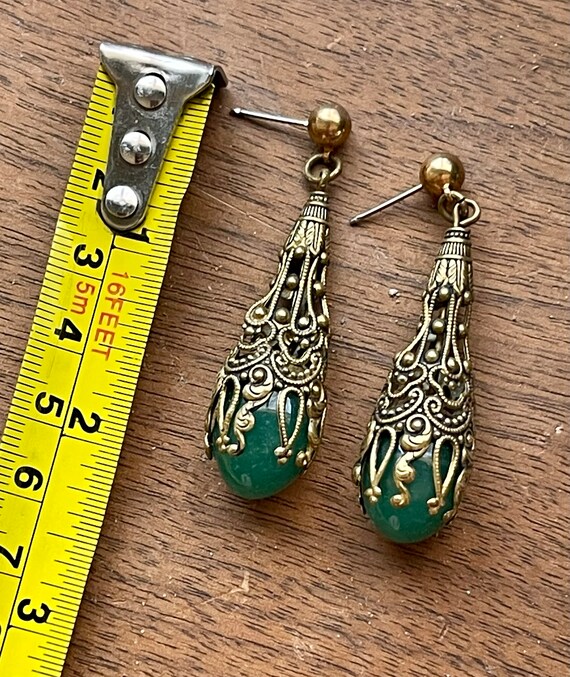 Ornate Brass Filigree Green Peeking  Art Glass Vi… - image 5