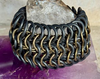 1980s Bold Chunky Black Rubber and Brass Link Bracelet