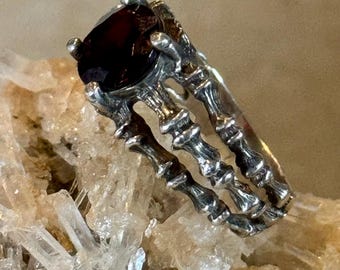 Mourning Bamboo Bone Sterling Silver Faceted Red Garnet Vintage Ring