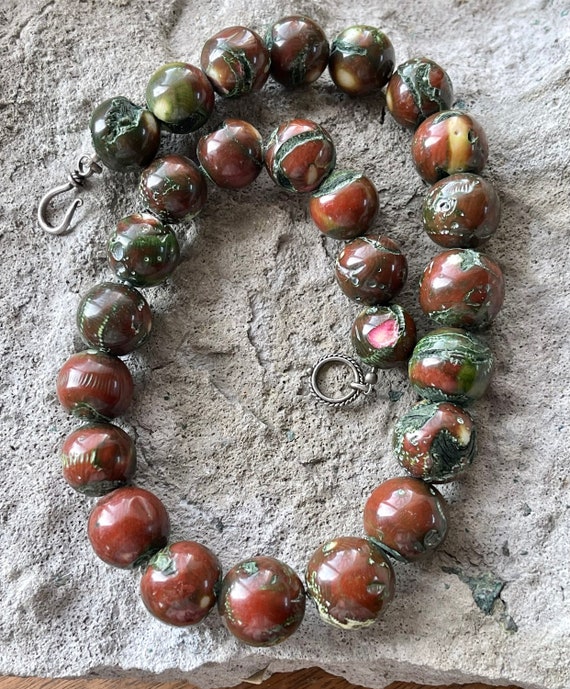 Raw Brown Green Coral Graduated Beaded Necklace - image 4