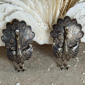 Beautiful 1940s Sterling Silver Jointed Peacock Vintage Clip on Earrings