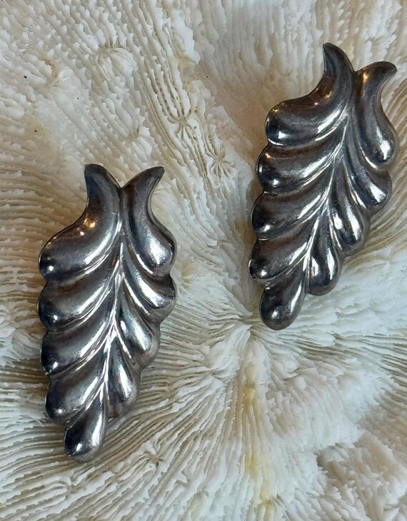 Embossed Sterling SilverAnstract  Leaf  Vintage E… - image 2