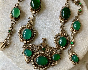 Stunning Victorian Austro Hungarian Green Chrysoprase Pearl Silver Gilt Royal Cherub Crown Antique Necklace