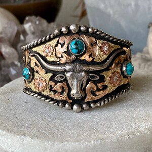 Gedurfde mooie handgemaakte Mexicaanse turkoois sterlingzilver roségouden diamant Bull Longhorn Skull Steer Bull Head Cuff-armband