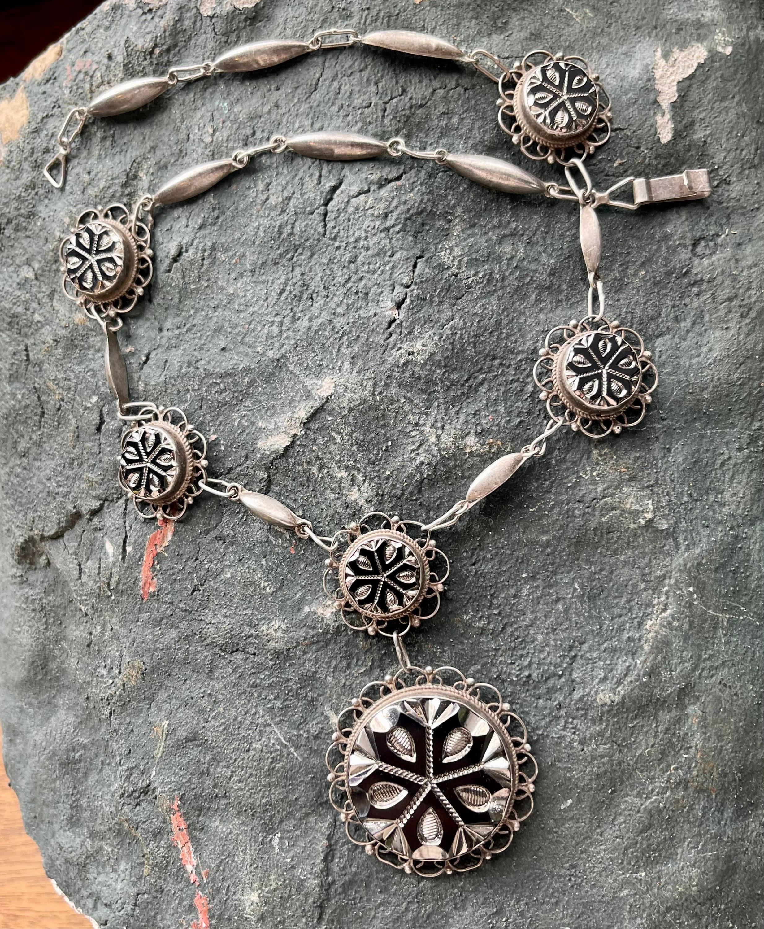 Stunning Mexican Jalisco Carved Sterling Silver Filigree