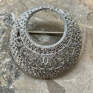 Beautiful Art Deco Style Sterling Silver Marcasite Vintage Brooch