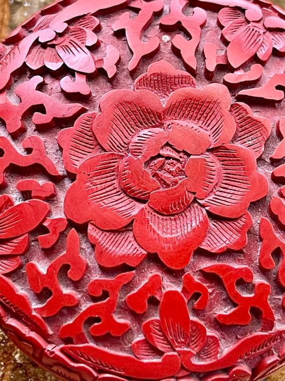 Deeply carved red cinnabar vintage jewelry trinke… - image 9