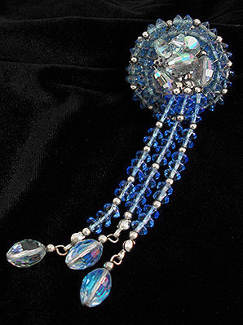 1950s Lovely Long BLUE Crystal glass bead dangle Vintage Brooch