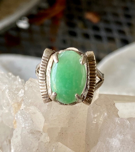Art Deco Green Jade Sterling Silver Vintage Ring - image 1