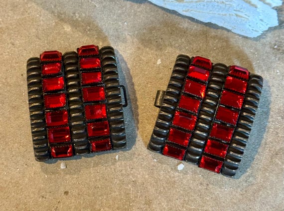 Beautiful Authentic Art Deco Ruby Red Baguet Crys… - image 3