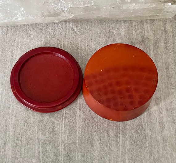 Authentic 1920s Art Deco Carved Bakelite Vintage … - image 9